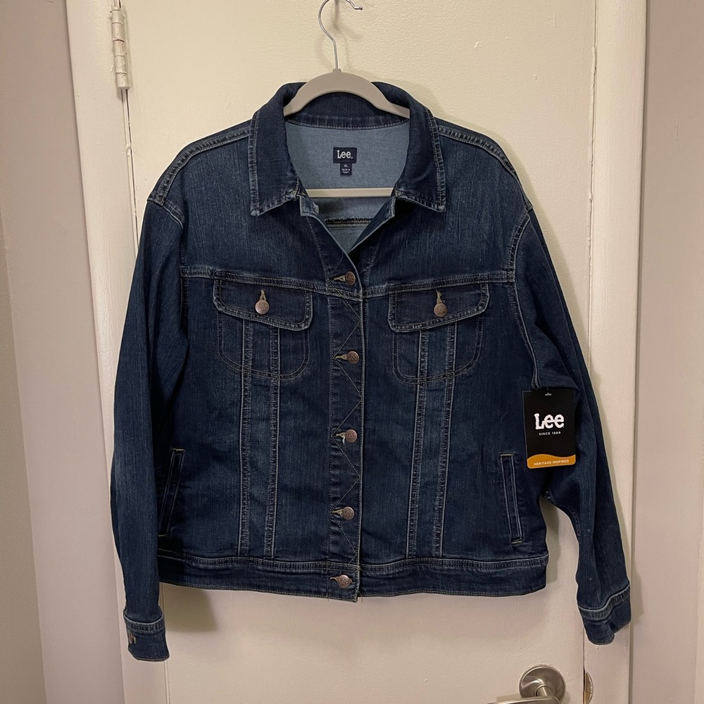 NWT Ladies LEE Brand XL Dark Wash Denim/ Jean Jacket w/ Pockets